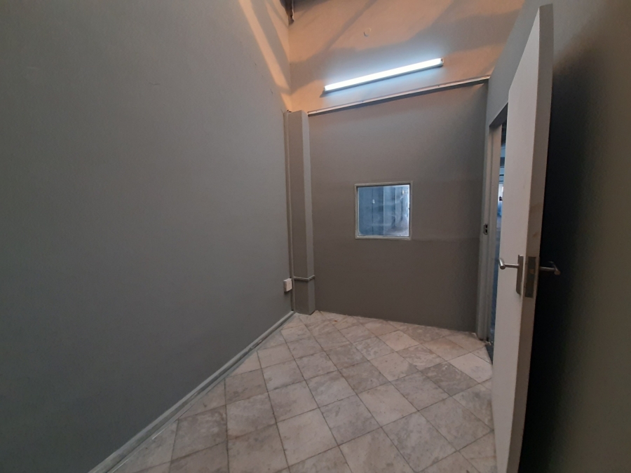 To Let commercial Property for Rent in East London Central Eastern Cape